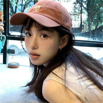 黑夜中的玻璃人偶